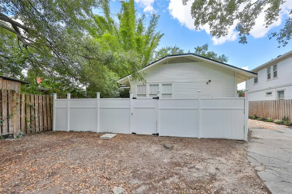 902 W Columbus Drive Tampa FL 33602