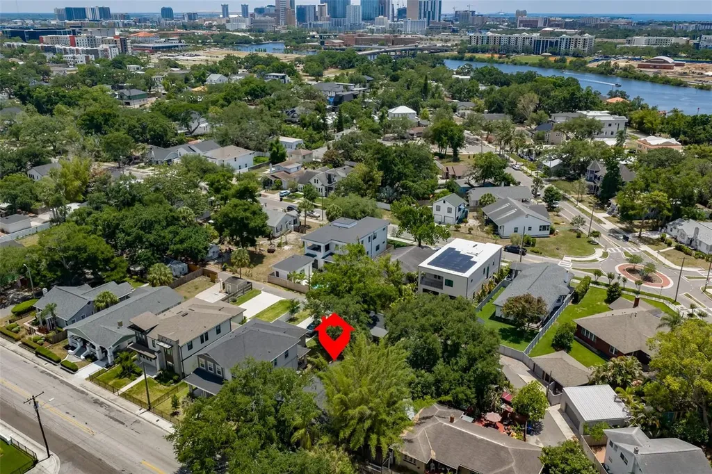 902 W Columbus Drive Tampa FL 33602