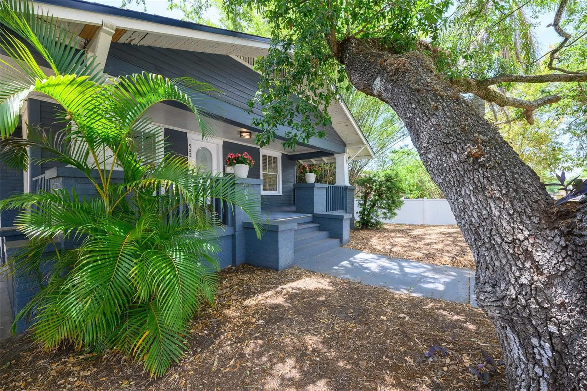 902 W Columbus Drive Tampa FL 33602