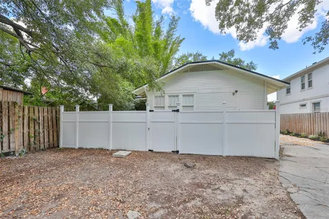 902 W Columbus Drive Tampa FL 33602