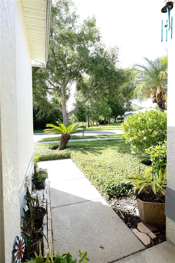 19019 Callaway Court Tampa FL 33647
