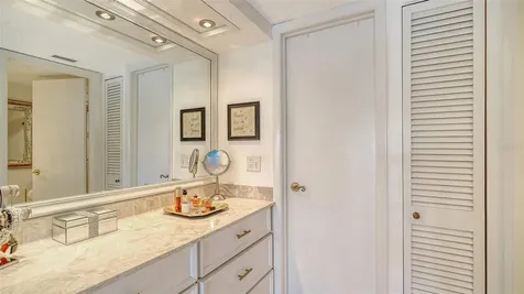 1355 S Portofino Drive Sarasota FL 34242