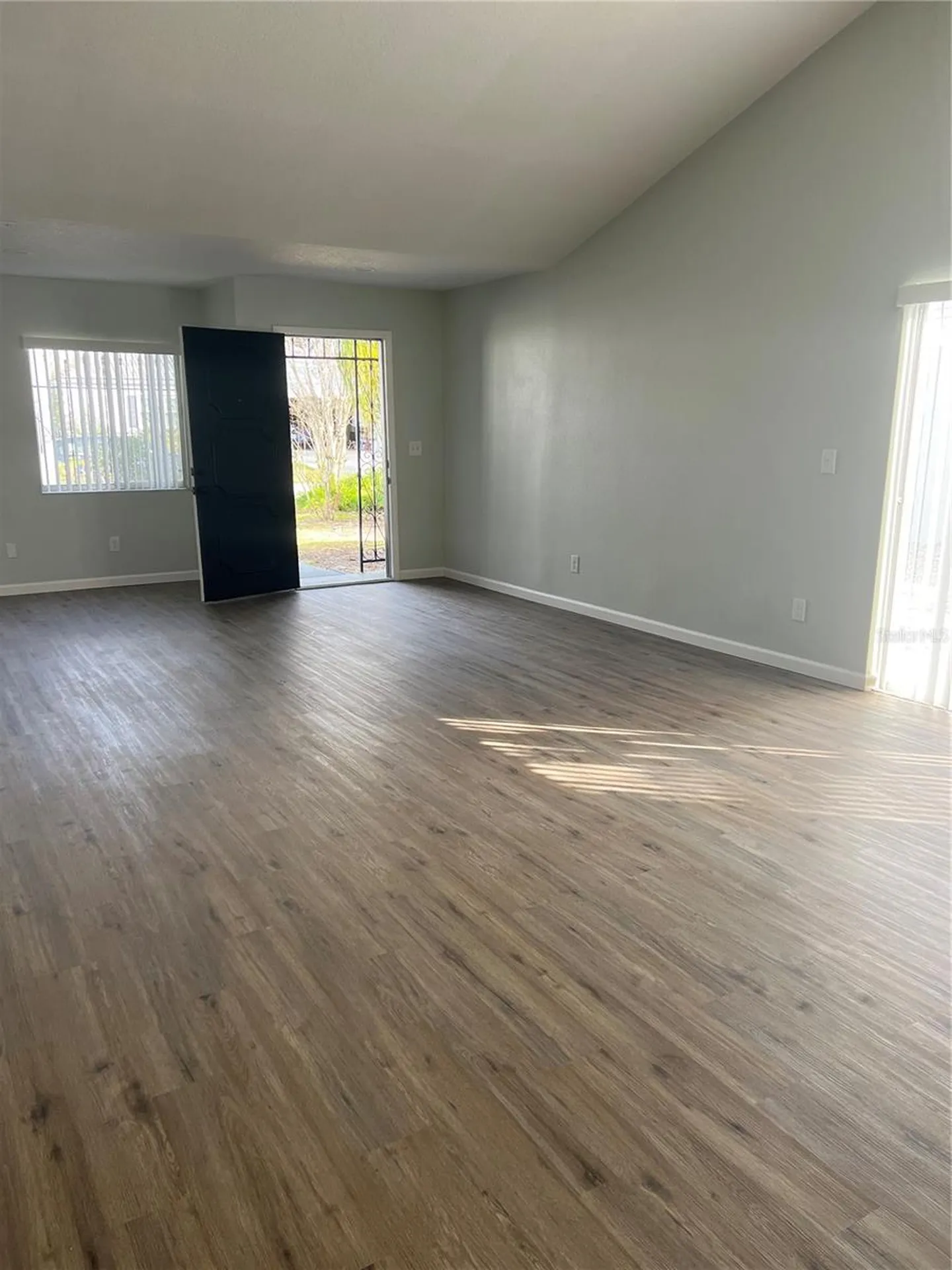304 La Serena Winter Haven FL 33884