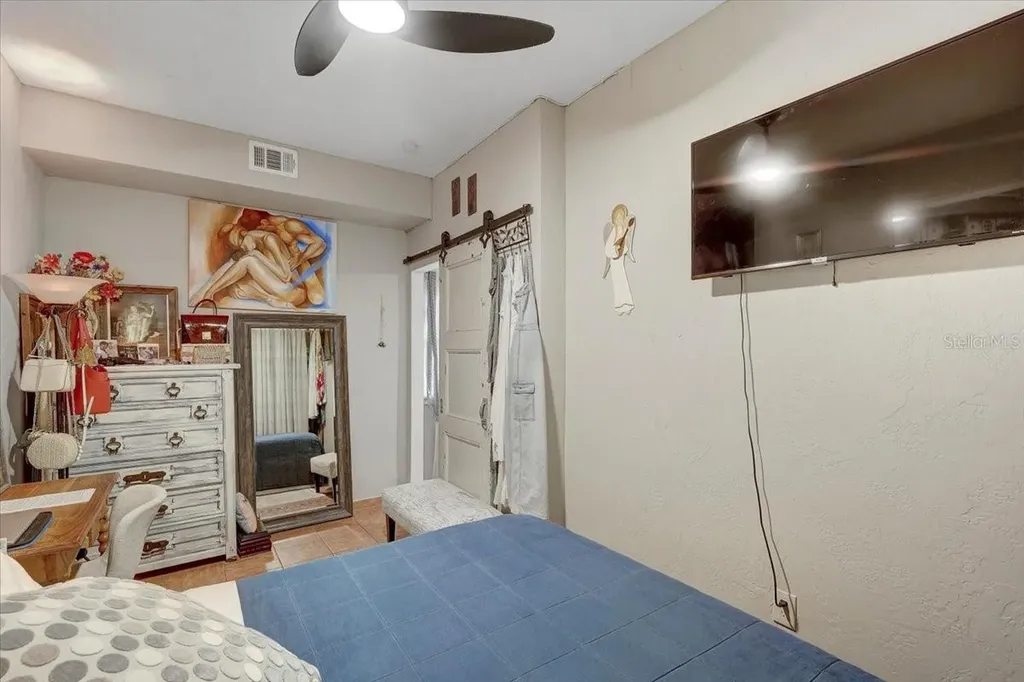 325 49th Street N St Petersburg FL 33710