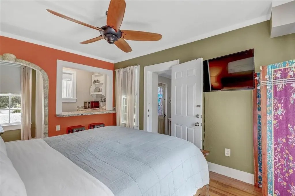 325 49th Street N St Petersburg FL 33710