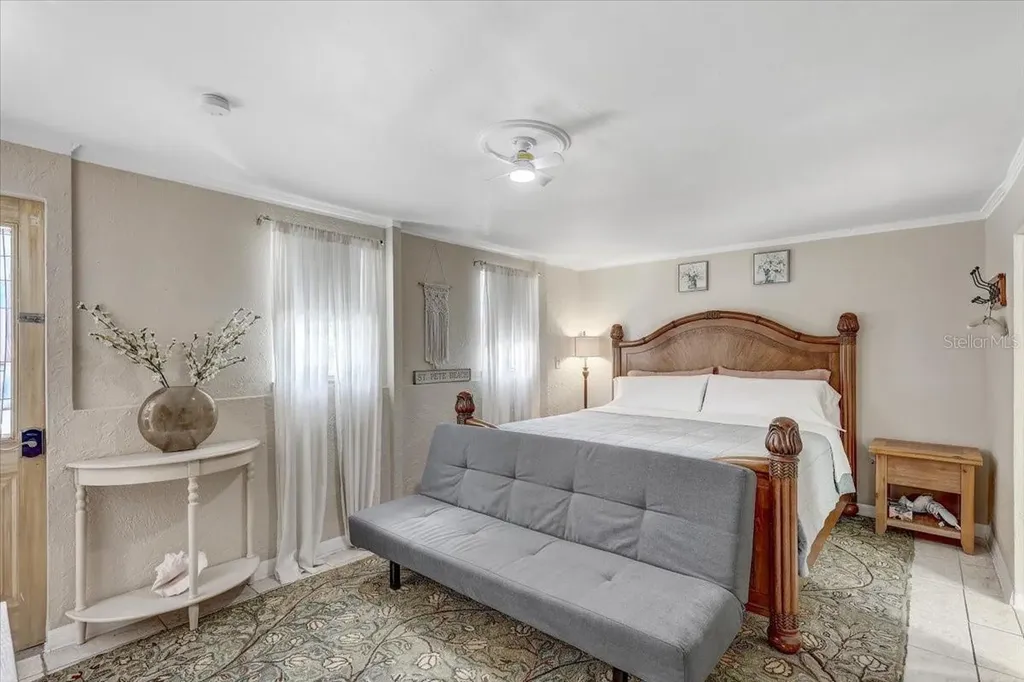 325 49th Street N St Petersburg FL 33710
