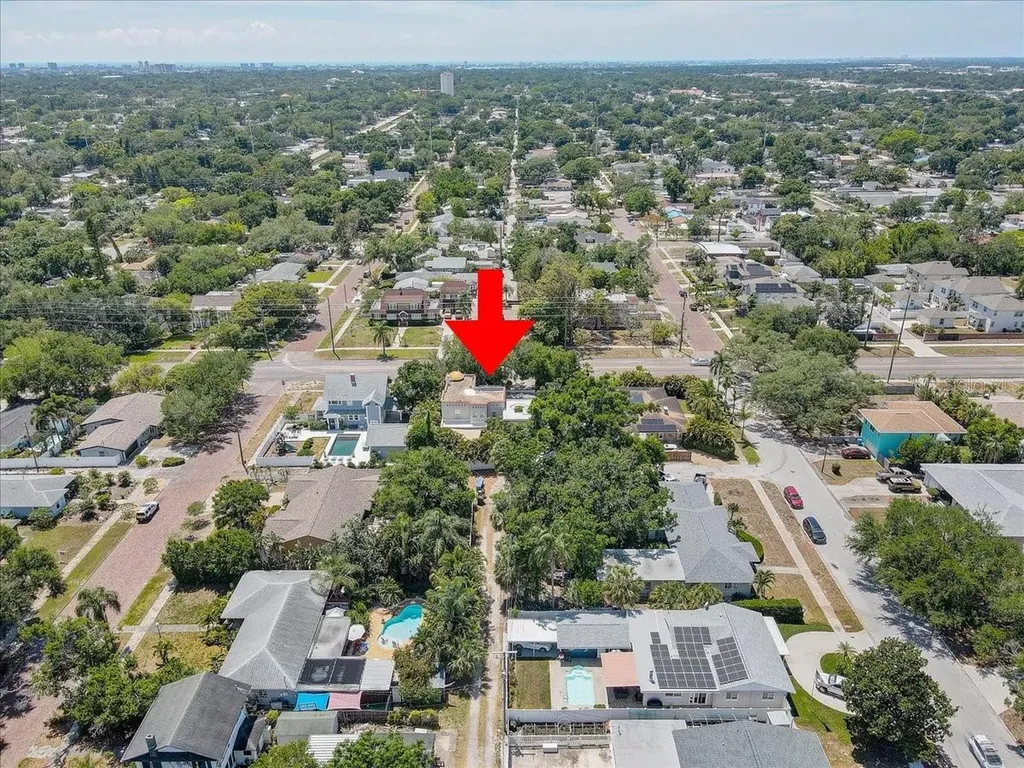 325 49th Street N St Petersburg FL 33710