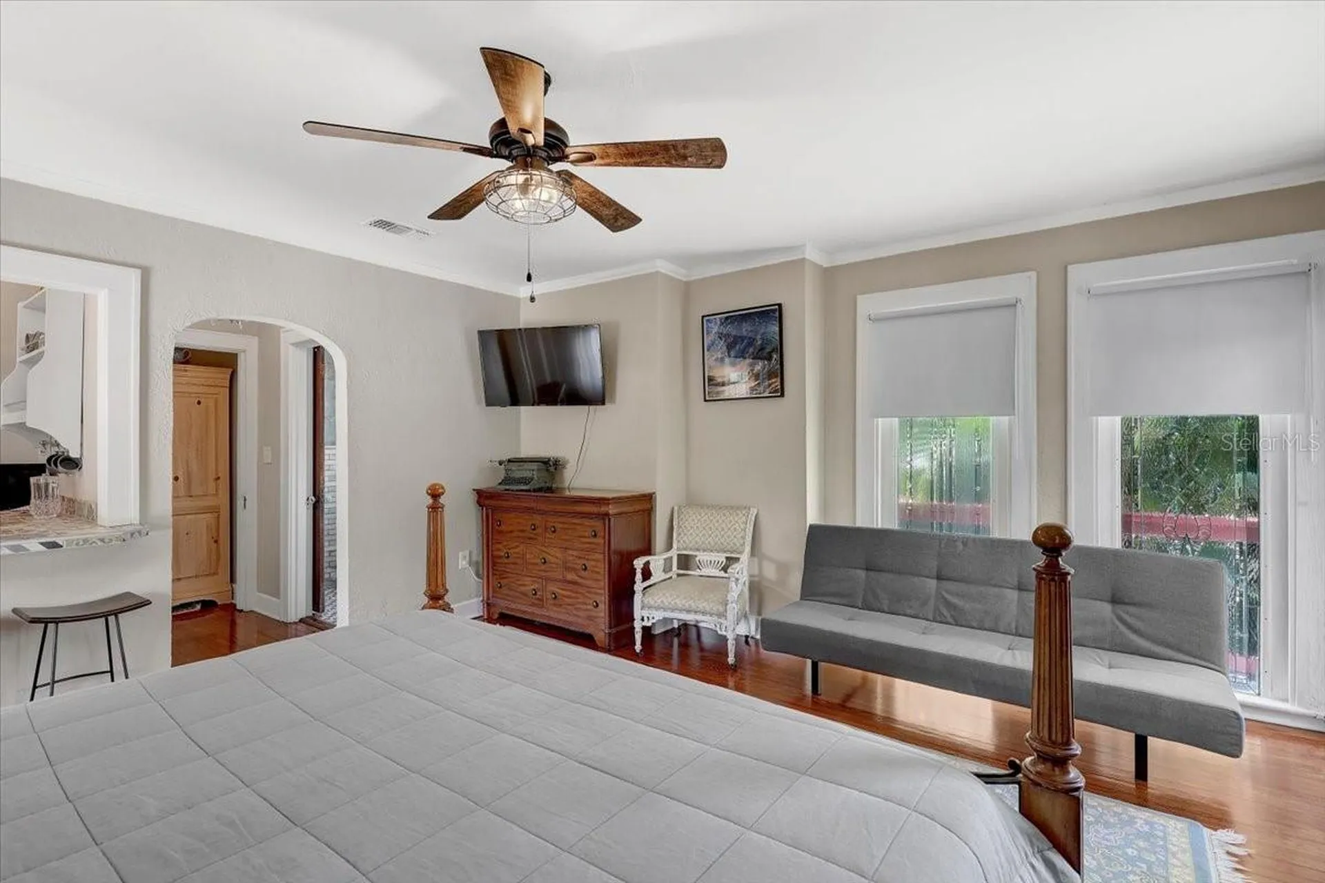 325 49th Street N St Petersburg FL 33710