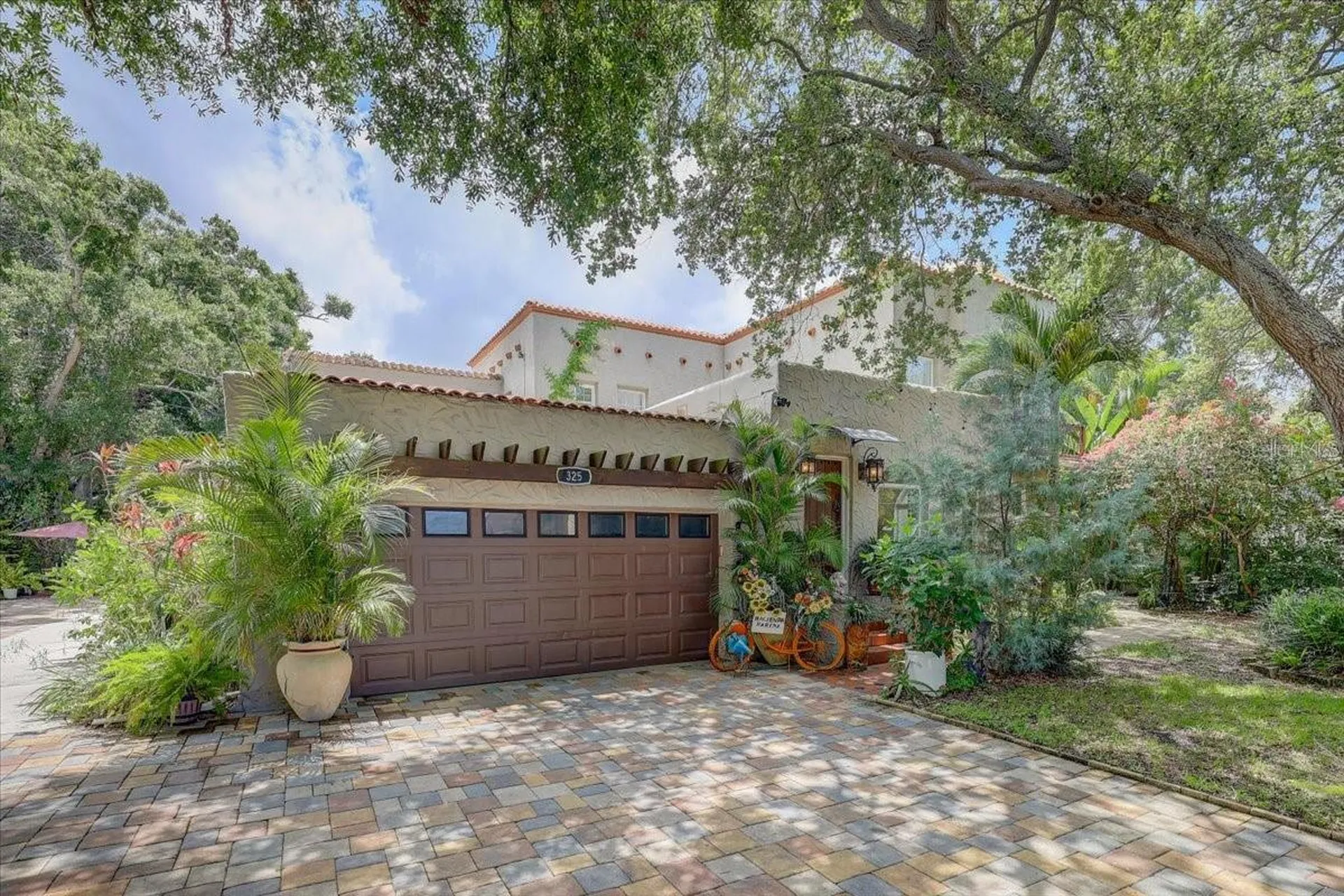 325 49th Street N St Petersburg FL 33710