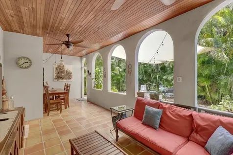 325 49th Street N St Petersburg FL 33710