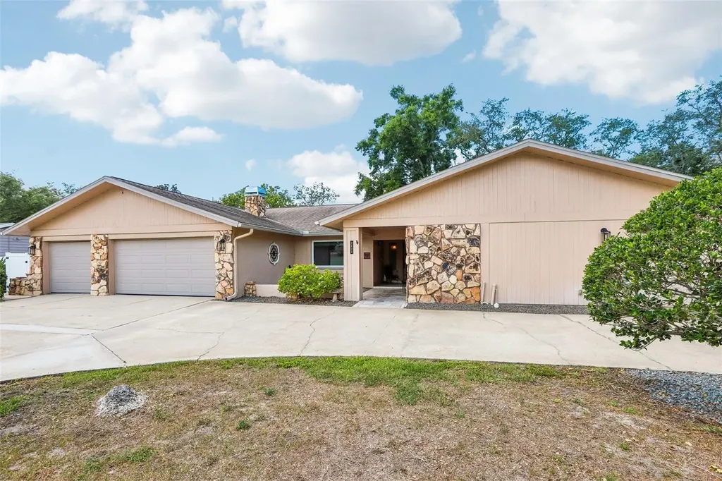 2424 Sundancer Drive Clearwater FL 33759