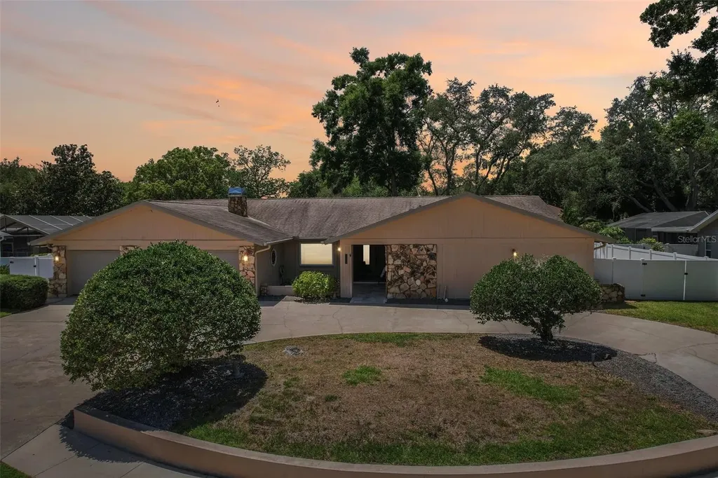 2424 Sundancer Drive Clearwater FL 33759