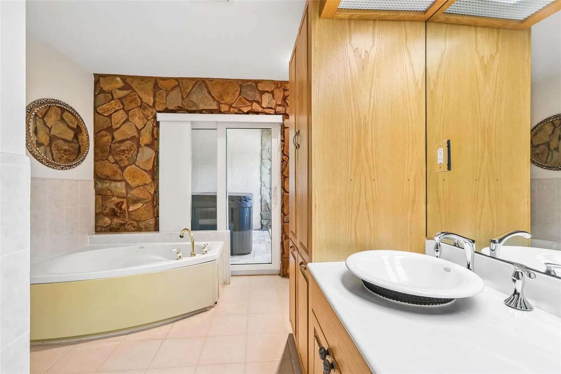2424 Sundancer Drive Clearwater FL 33759