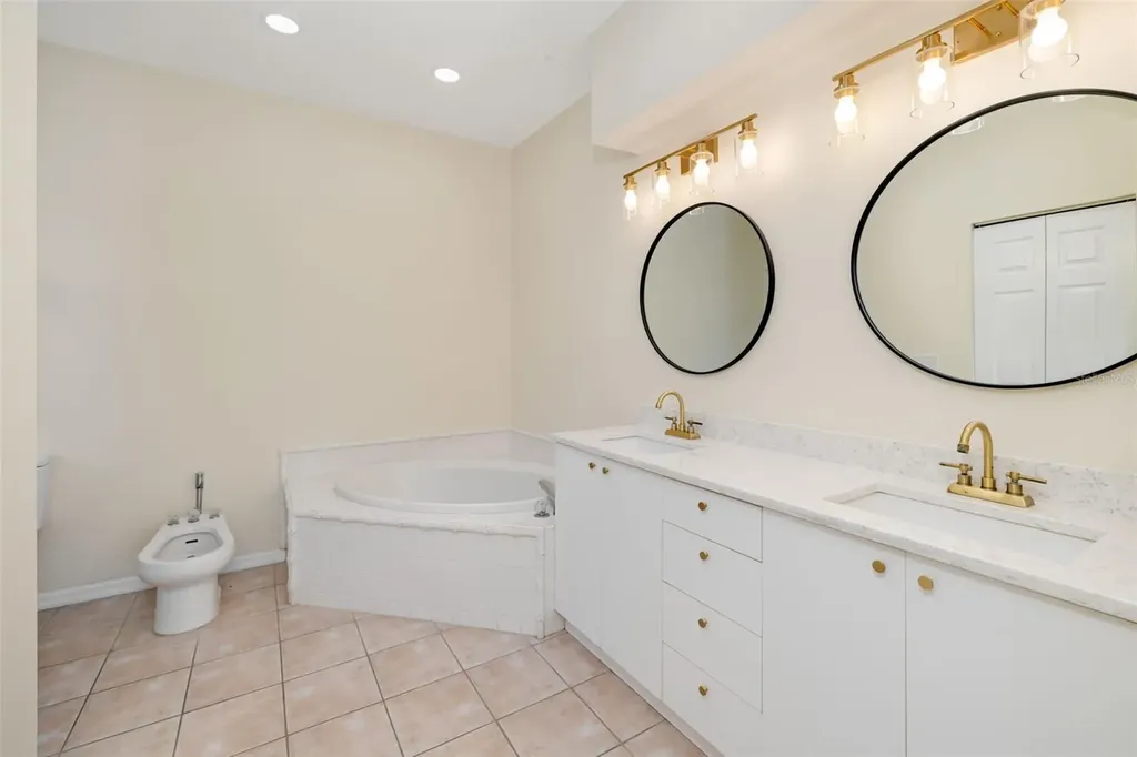 5370 Matthew Court Sarasota FL 34231