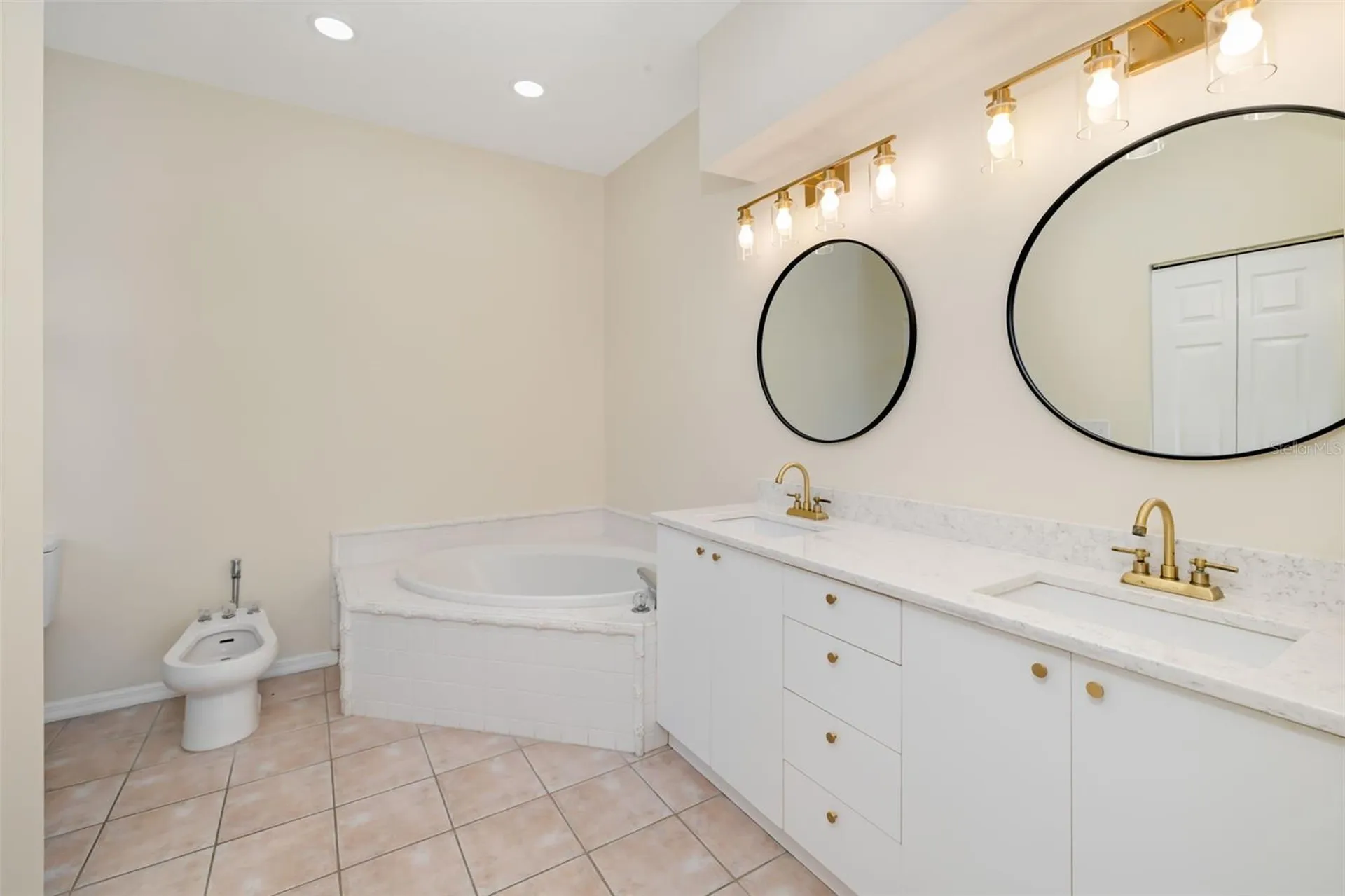 5370 Matthew Court Sarasota FL 34231