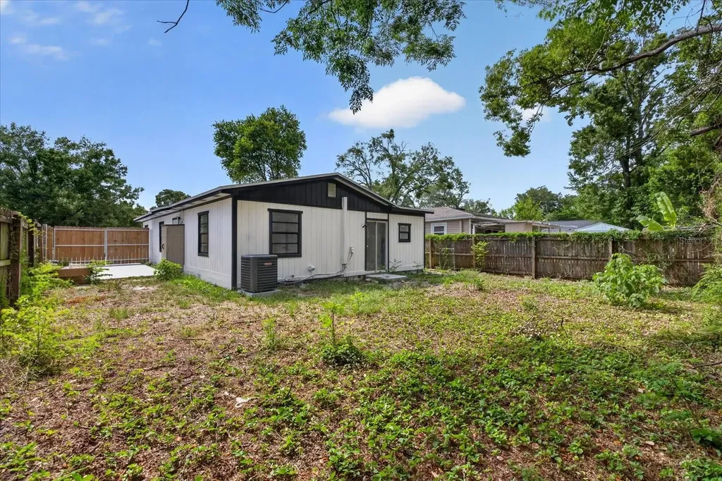 9405 N Mary Avenue Tampa FL 33612