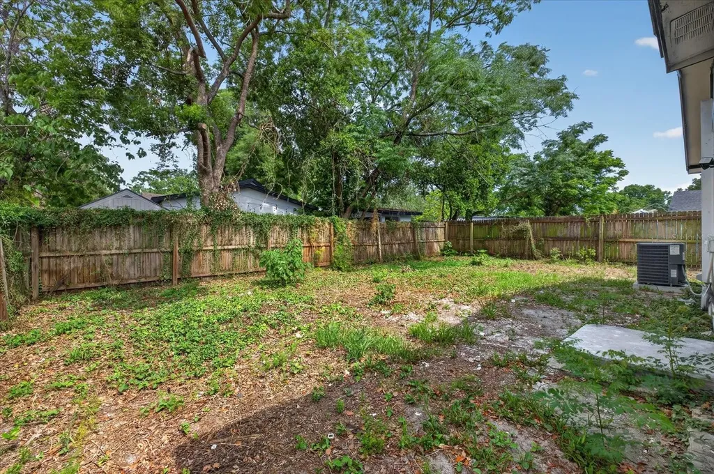 9405 N Mary Avenue Tampa FL 33612