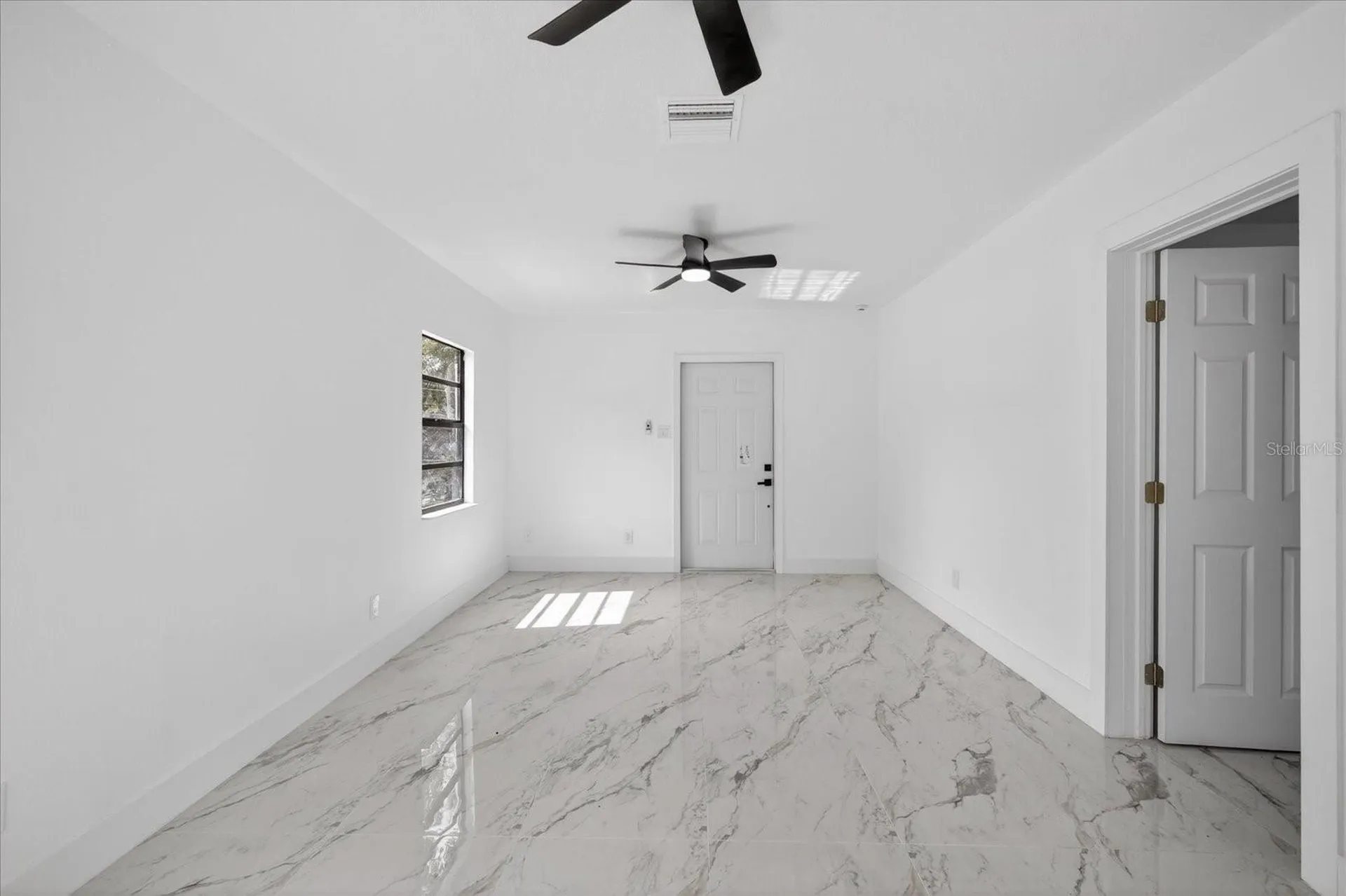 9405 N Mary Avenue Tampa FL 33612