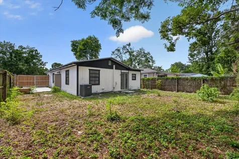 9405 N Mary Avenue Tampa FL 33612