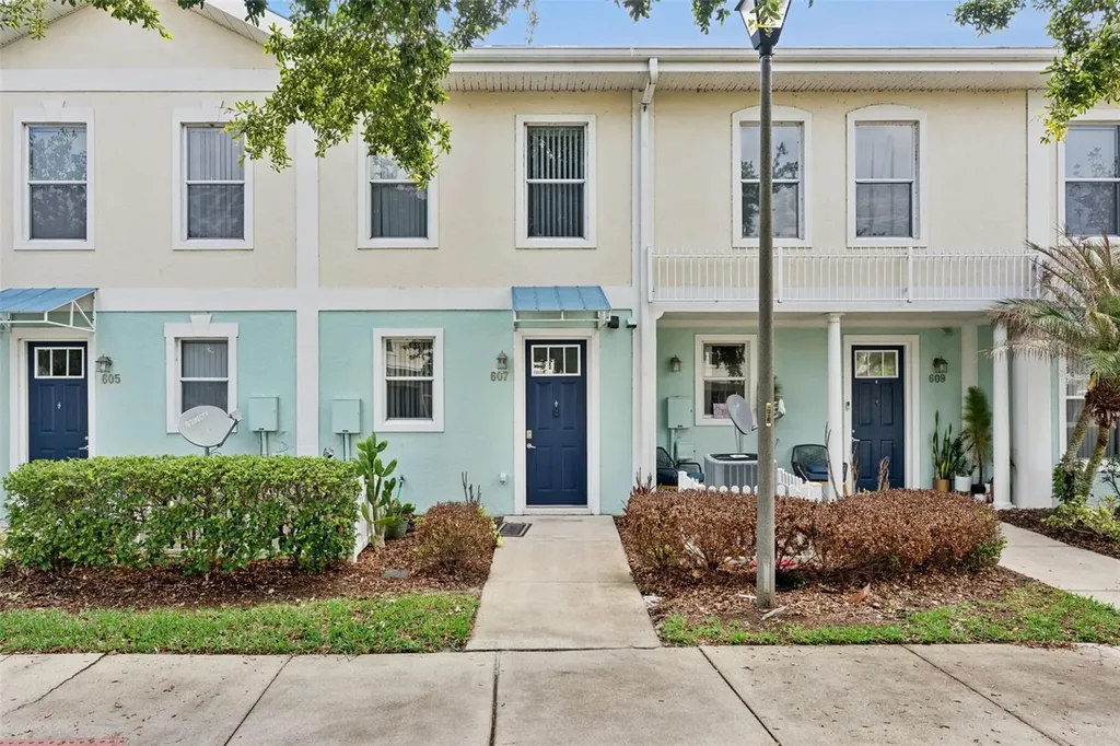 607 Fairmont Place Kissimmee FL 34744