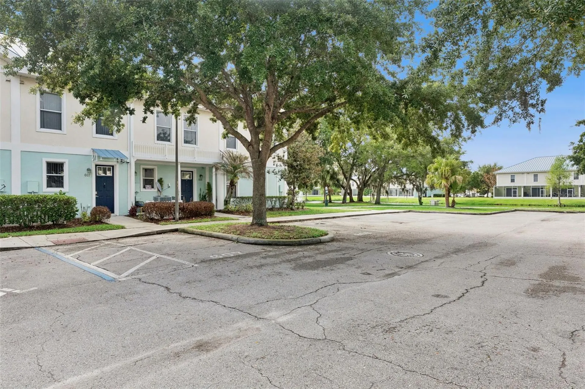 607 Fairmont Place Kissimmee FL 34744