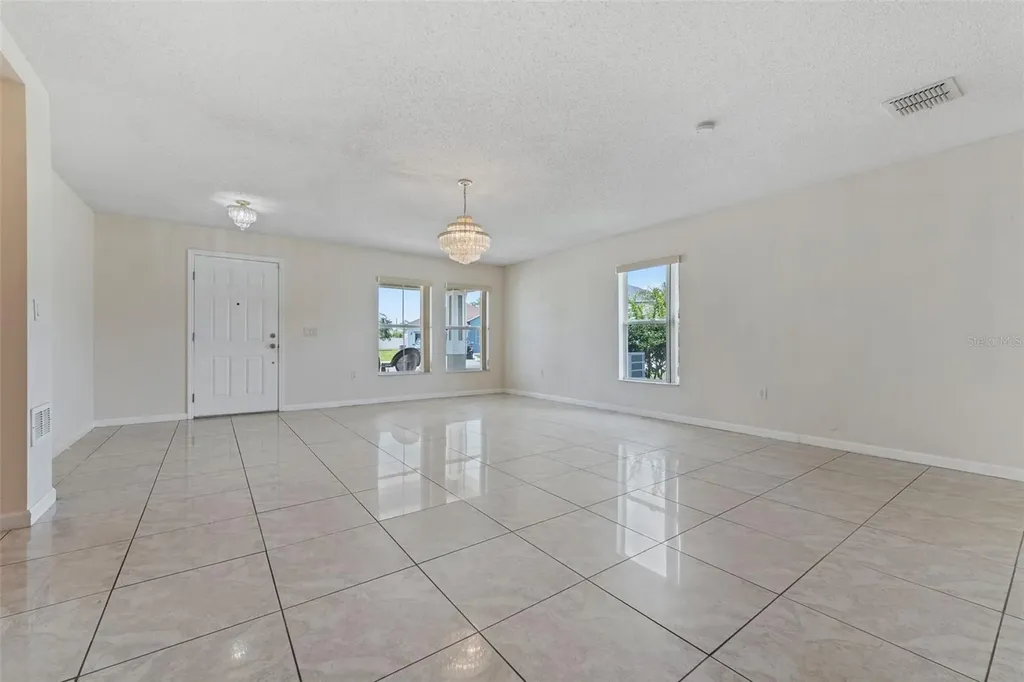 831 Neptune Pointe Lane Kissimmee FL 34744