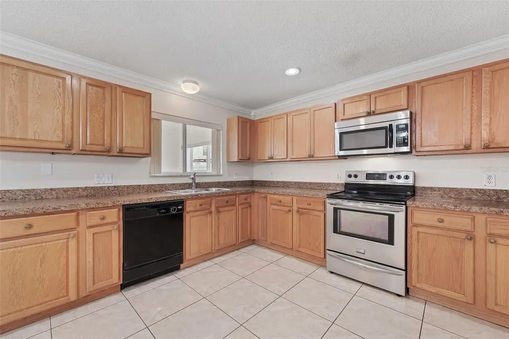 831 Neptune Pointe Lane Kissimmee FL 34744