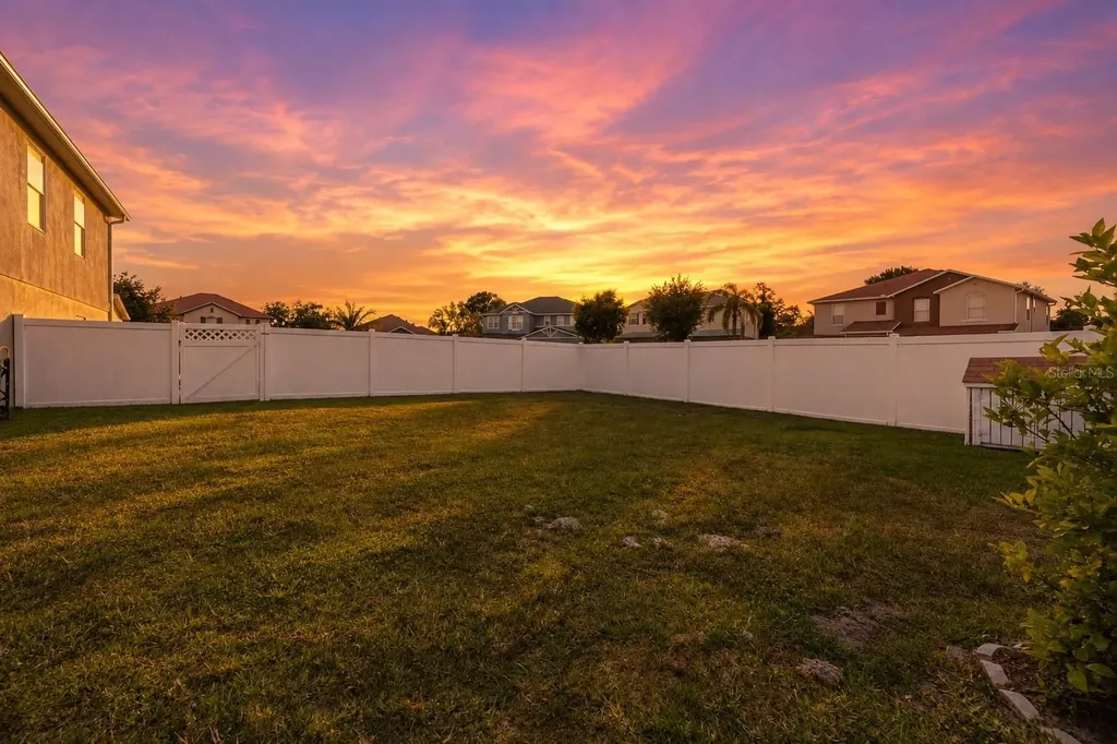 831 Neptune Pointe Lane Kissimmee FL 34744