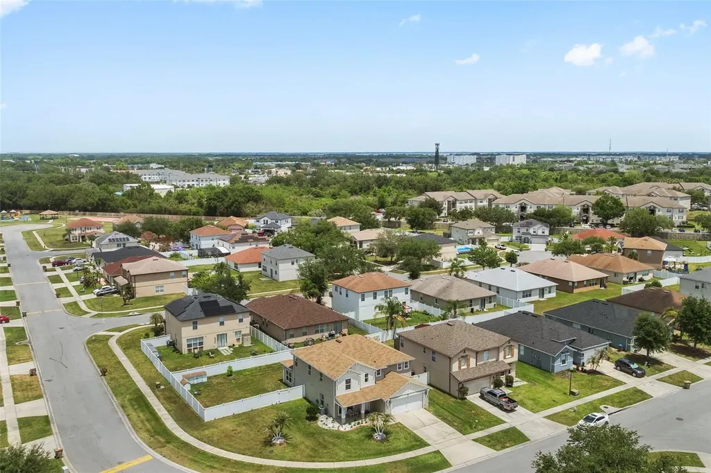 831 Neptune Pointe Lane Kissimmee FL 34744
