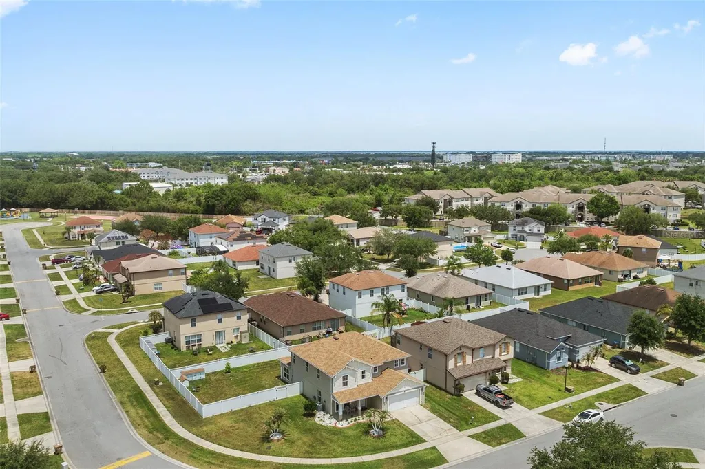 831 Neptune Pointe Lane Kissimmee FL 34744