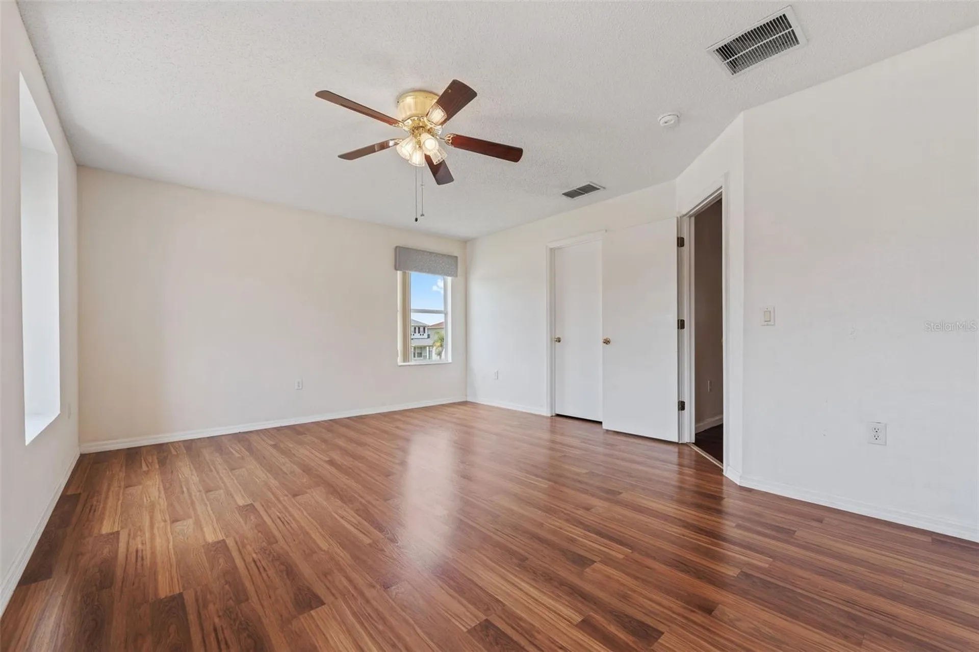 831 Neptune Pointe Lane Kissimmee FL 34744