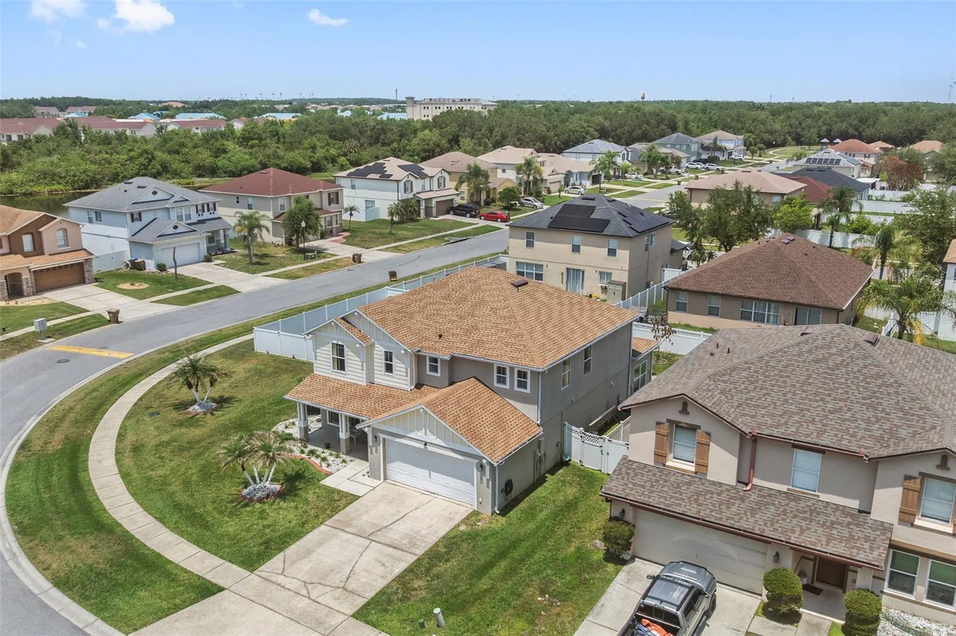 831 Neptune Pointe Lane Kissimmee FL 34744