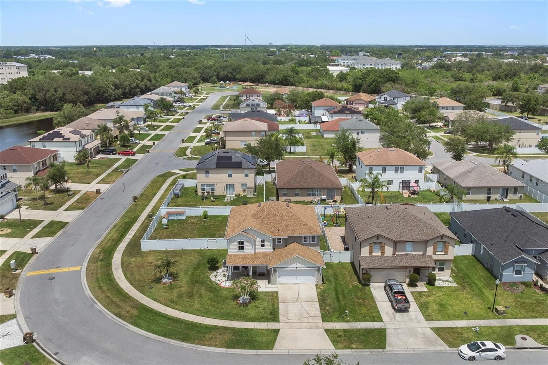 831 Neptune Pointe Lane Kissimmee FL 34744