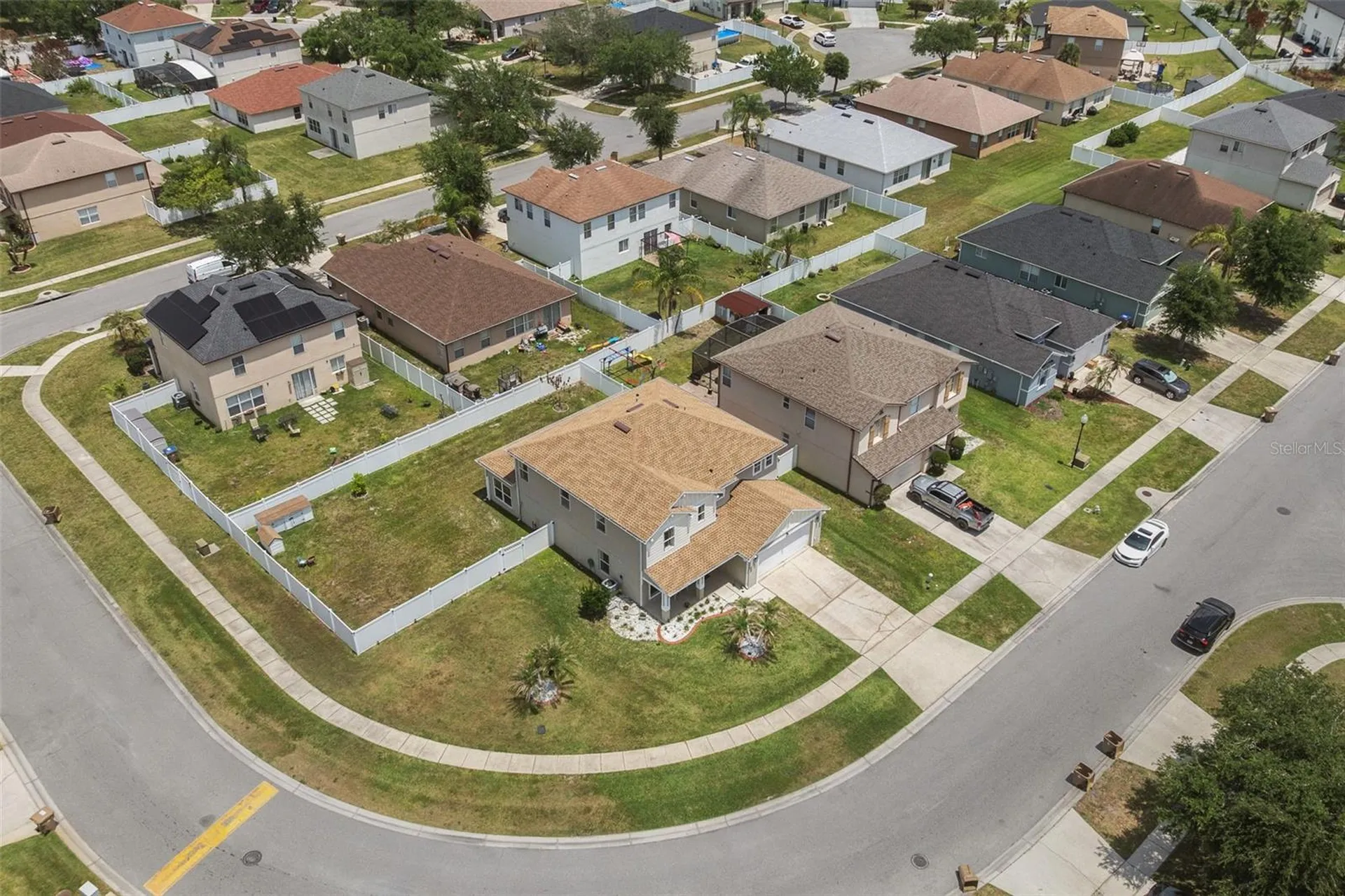 831 Neptune Pointe Lane Kissimmee FL 34744