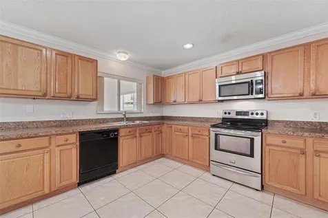 831 Neptune Pointe Lane Kissimmee FL 34744