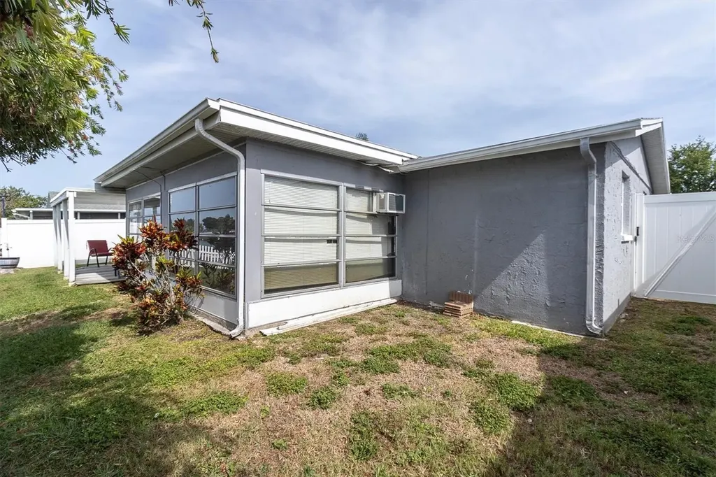 4230 Sunray Drive Holiday FL 34691
