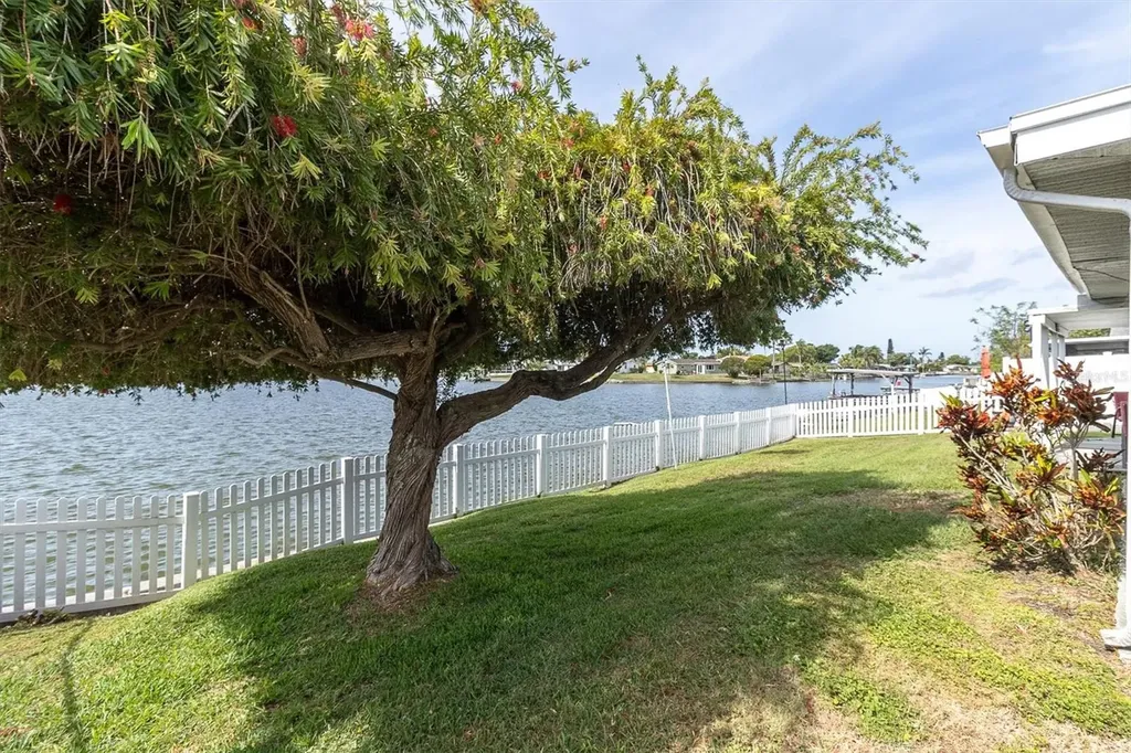4230 Sunray Drive Holiday FL 34691