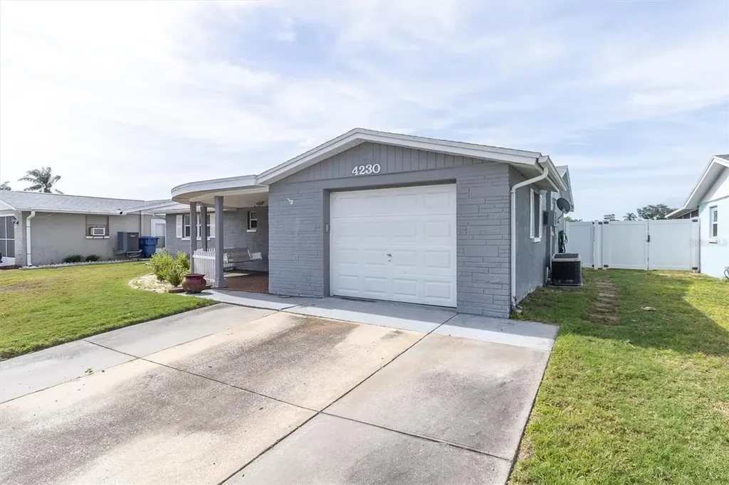 4230 Sunray Drive Holiday FL 34691