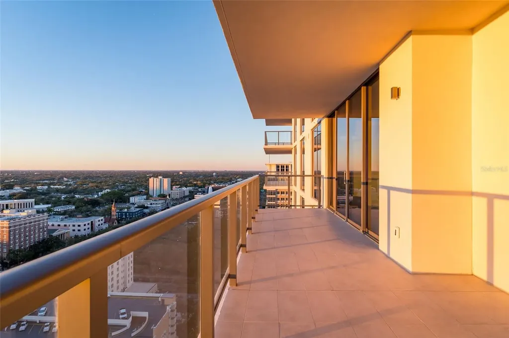 275 1st Avenue South St Petersburg FL 33701