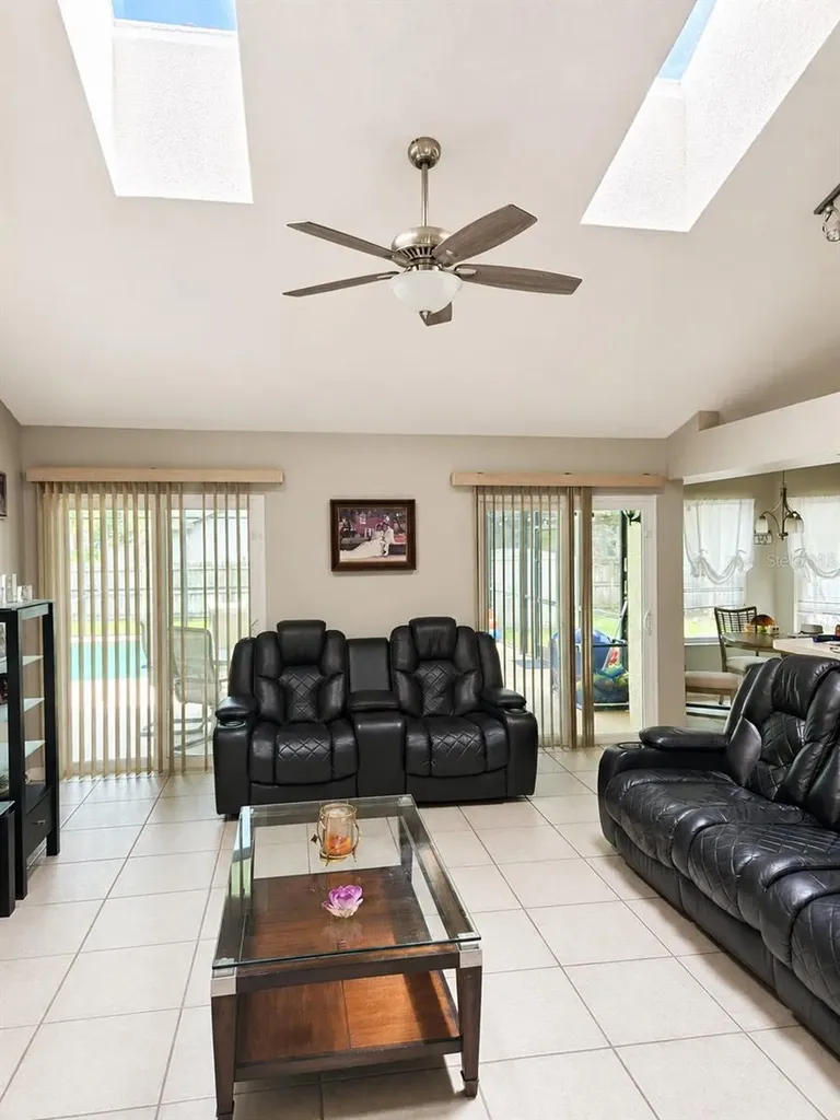 2067 Majestic Woods Boulevard Apopka FL 32712