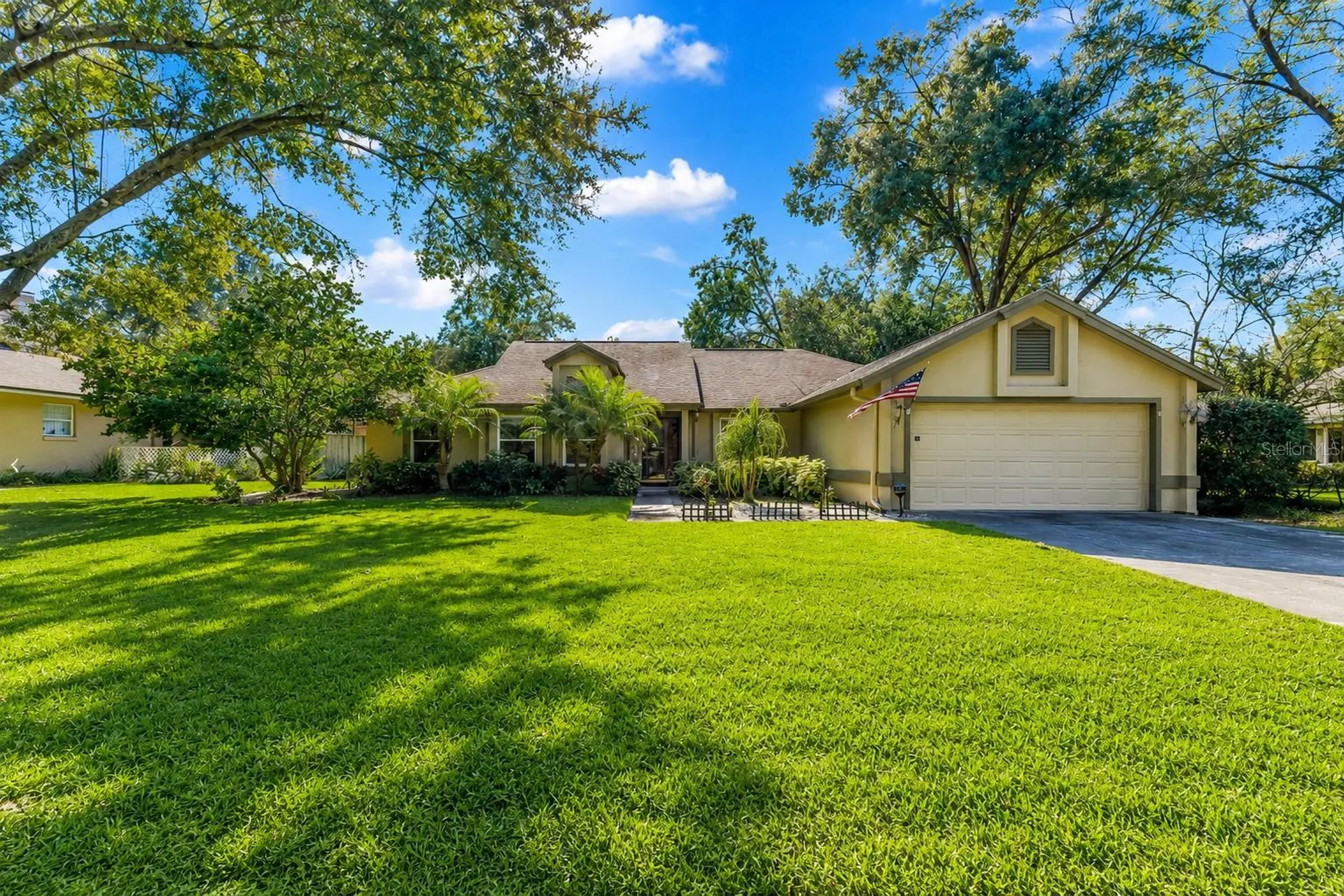 2067 Majestic Woods Boulevard Apopka FL 32712