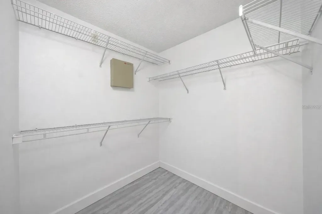 7151 Edgewater Shores Court Orlando FL 32810