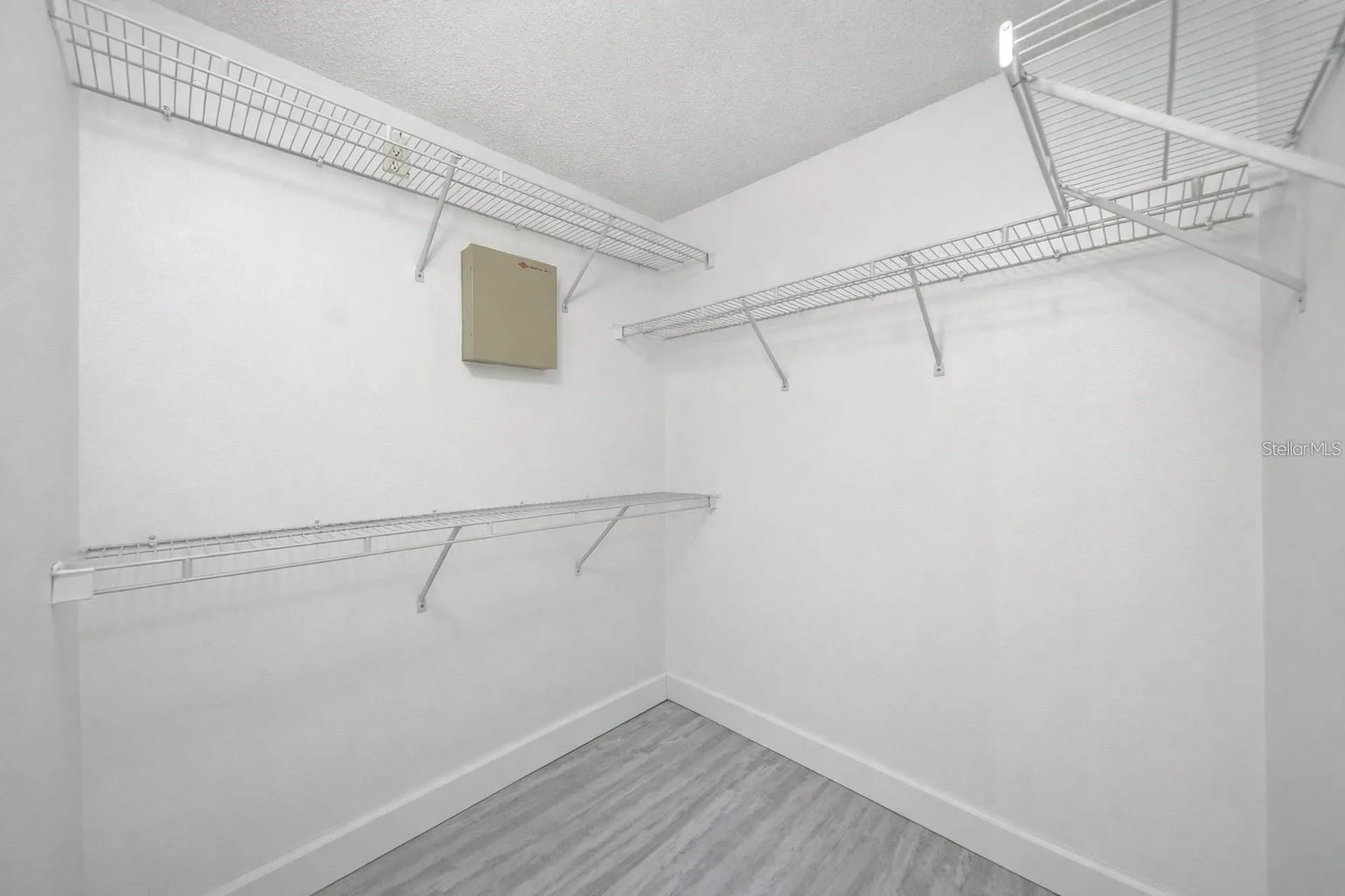 7151 Edgewater Shores Court Orlando FL 32810