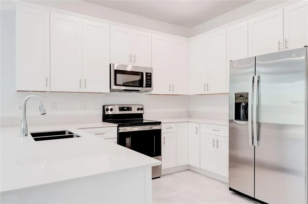 2344 Brook Marsh Loop Kissimmee FL 34747