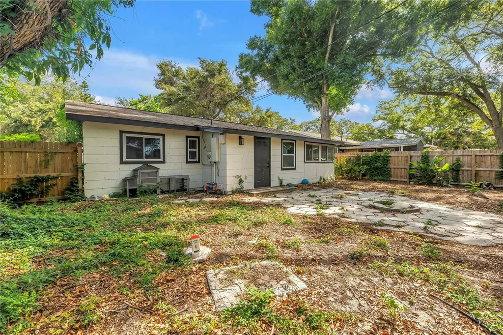 5034 2nd Avenue S St Petersburg FL 33707