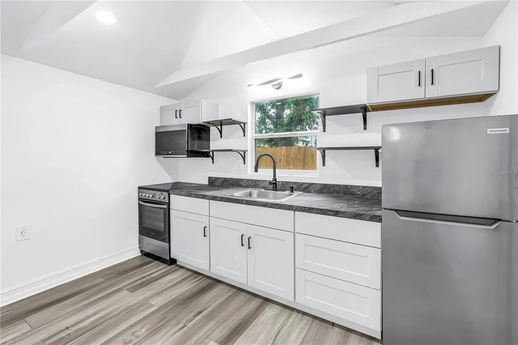 5034 2nd Avenue S St Petersburg FL 33707