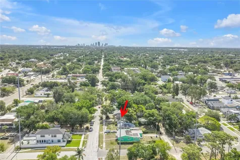 5034 2nd Avenue S St Petersburg FL 33707