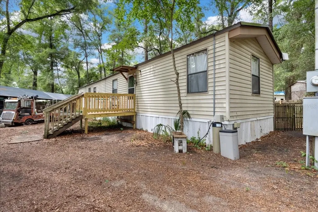901 NE 11th Avenue Trenton FL 32693