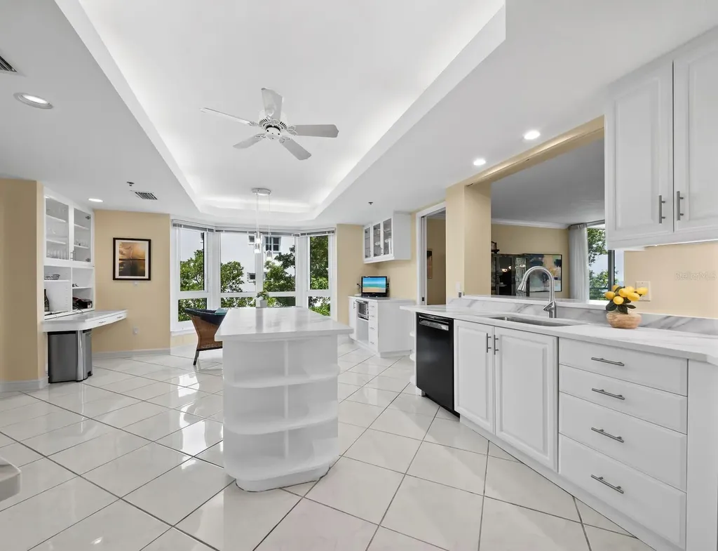 2410 Harbourside Drive Longboat Key FL 34228