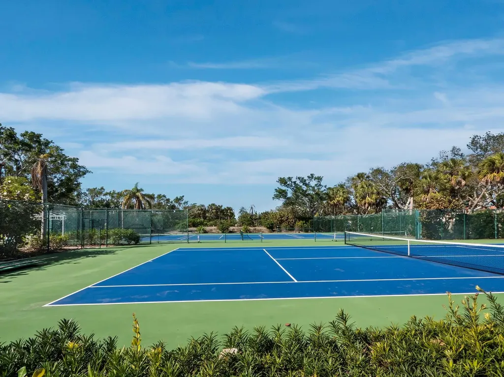 2410 Harbourside Drive Longboat Key FL 34228